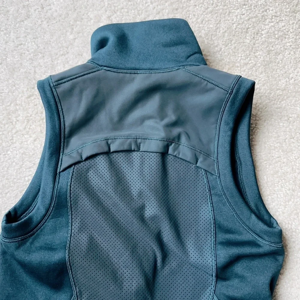 $178 NEW Lululemon Let's Get Visible Vest Size 6